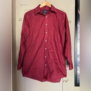 Stafford regular fit 15 1/2 32-33 red button up shirt like new